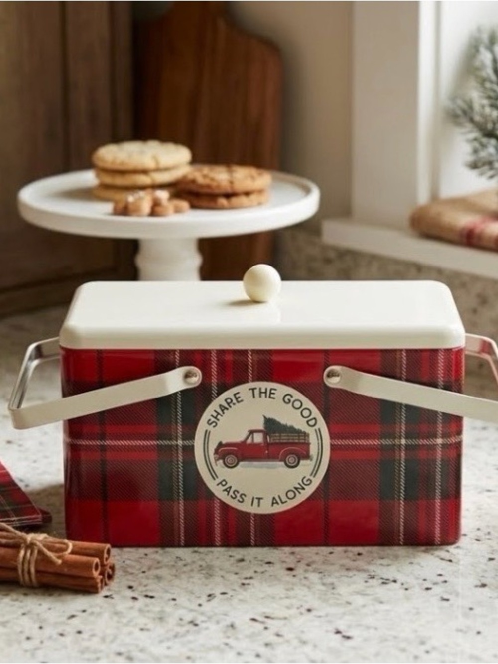 "2021" Hallmark THE GIVING TIN "Share The Good Pass It Along" Decorative Tin